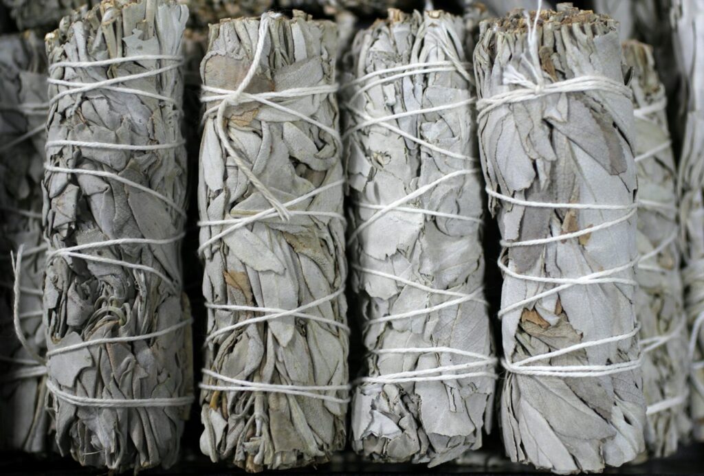 Atado de hierbas para sahumerio de Salvia Blanca